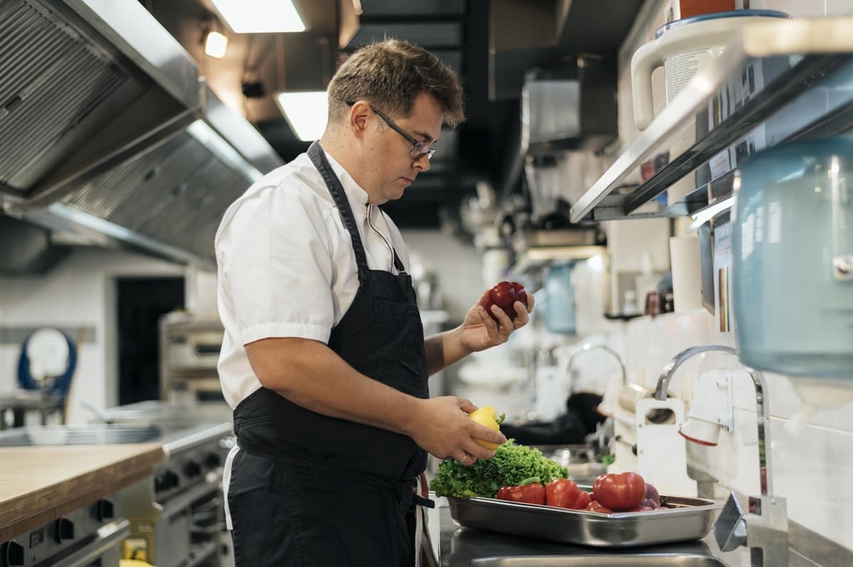 Cocinas de bajo impacto: cómo repensar tu espacio para ser más sostenible sin reformas